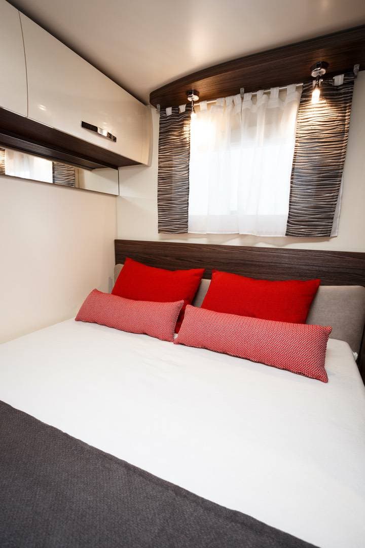 Benimar Sport 346 rear bedroom